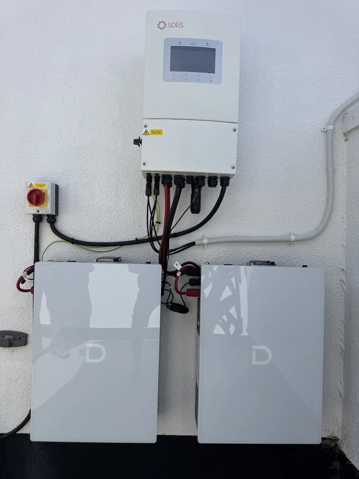 Solis hybrid inverter with two wall-mounted home batteries